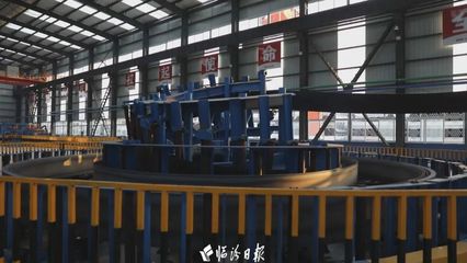 枝繁巢暖引鳳棲